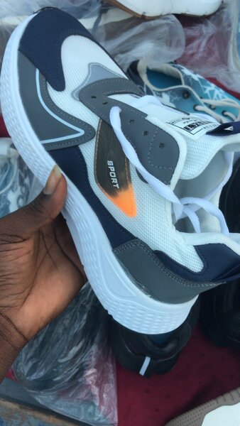 Sport sneaker