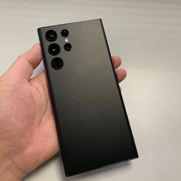 Smartphone haut de gamme avec stylet