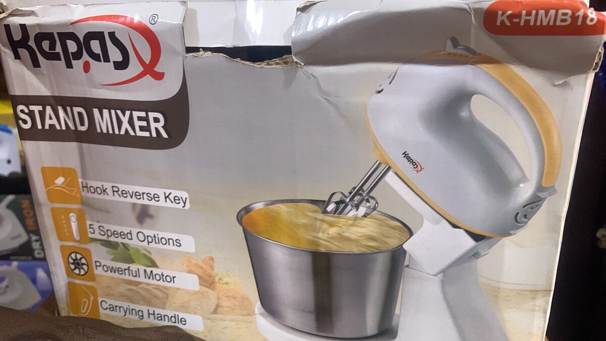 Cake mixer