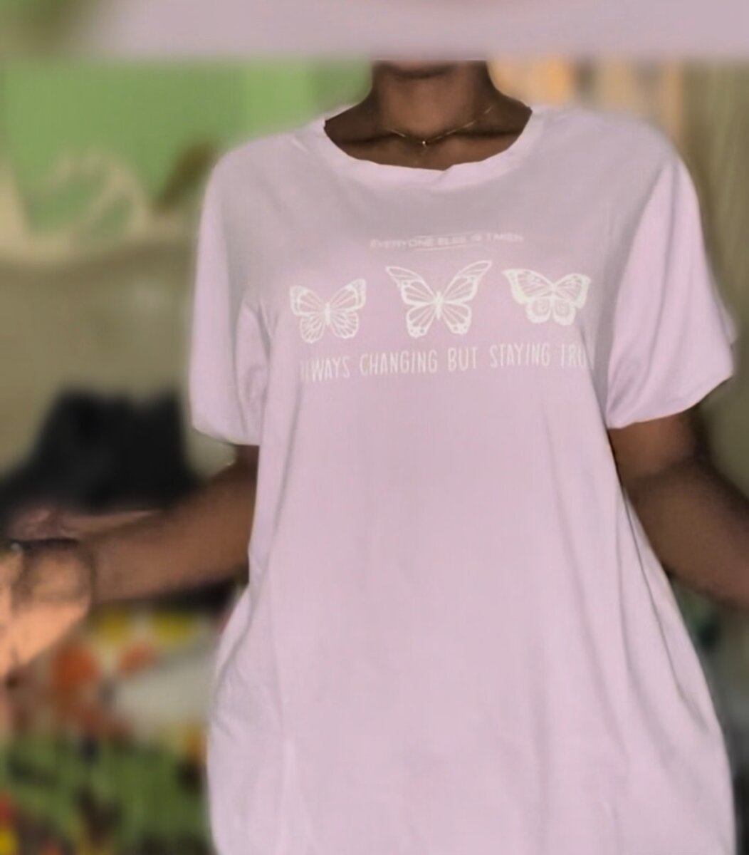 T-shirt papillon lilas femme