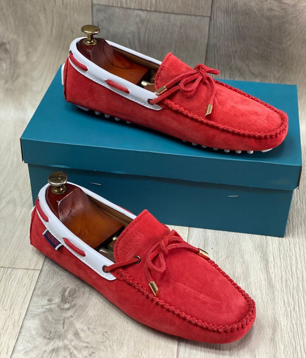 TODS FERRARI EN DAIM