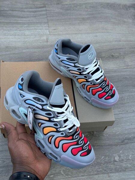 NIKE TN