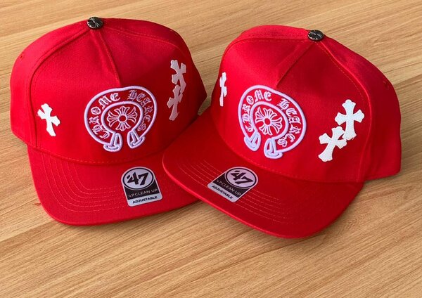 Caps