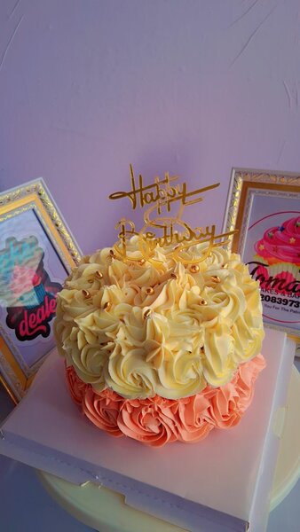 Floral Rossett Cake