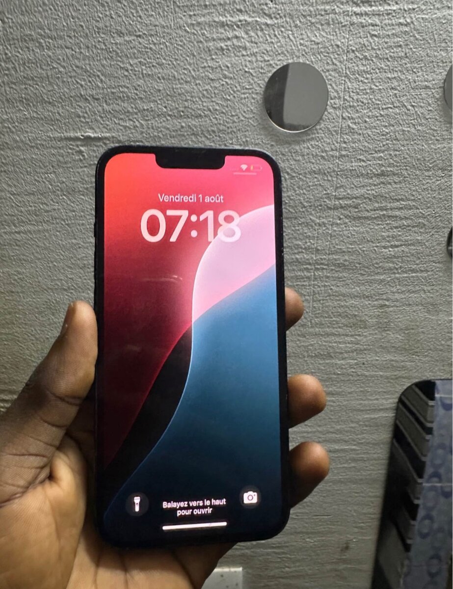 iPhone 128 Go Noir