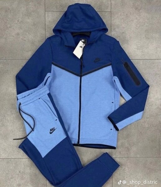 Nike tech