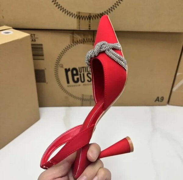 Ladies fashion shoe