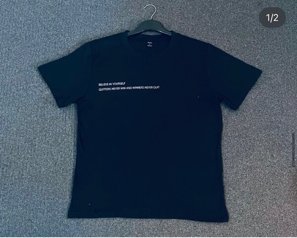 Round neck T-shirts