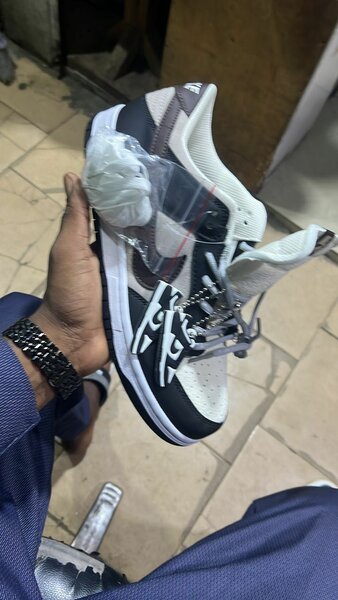 JORDAN sB