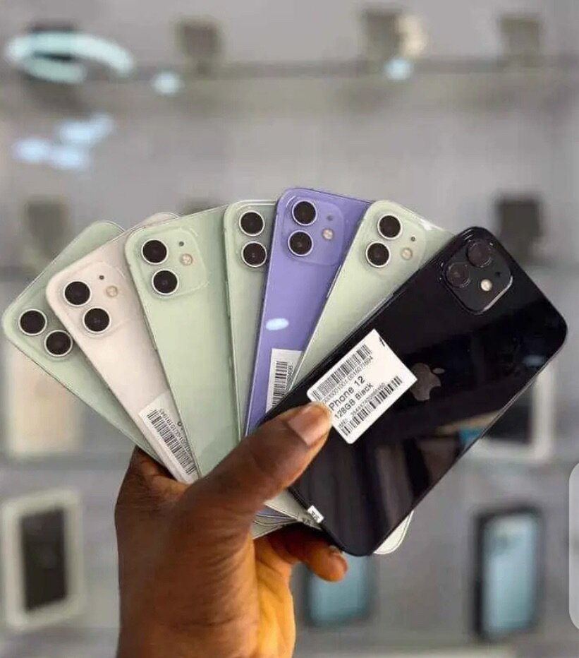 Iphone 12 gig64