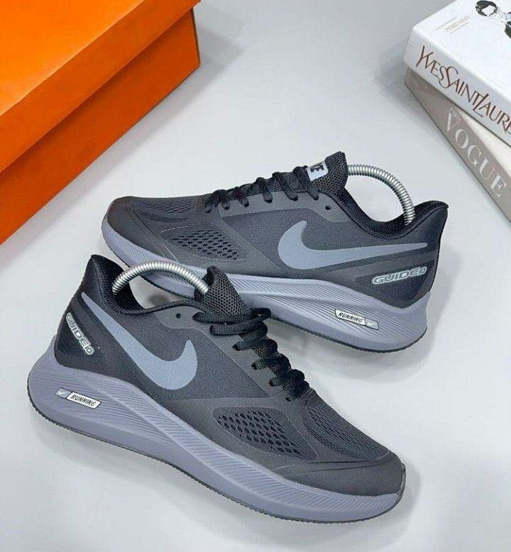 NIKE RUNNER