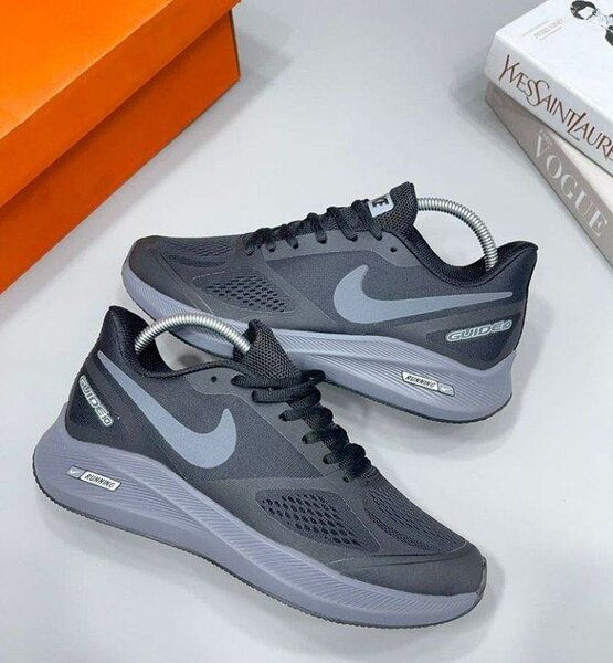 NIKE RUNNER