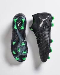 Chaussures de football élégantes