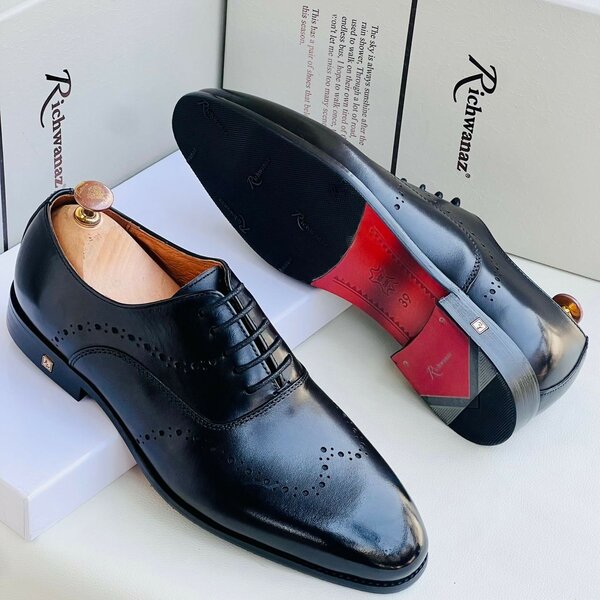 Mens Lace shoe