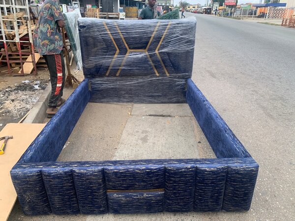 Double bed frame