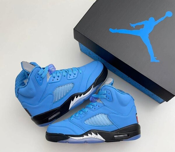 AIR JORDAN SNEAKER