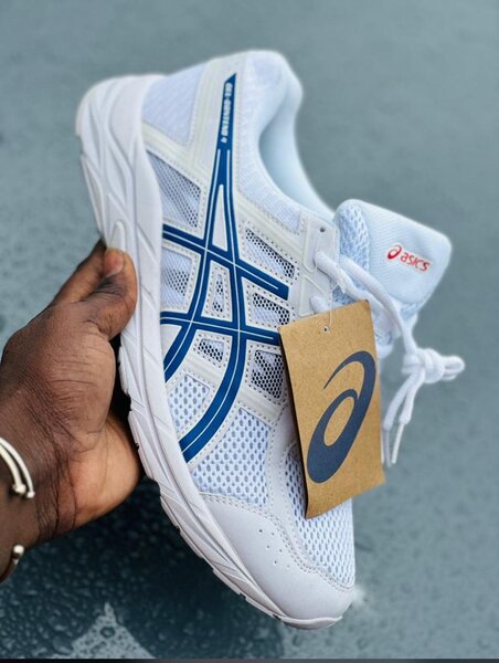 Chaussures de sport Asics blanches