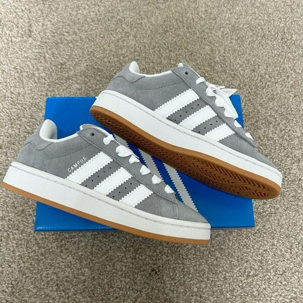 Adidas campus
