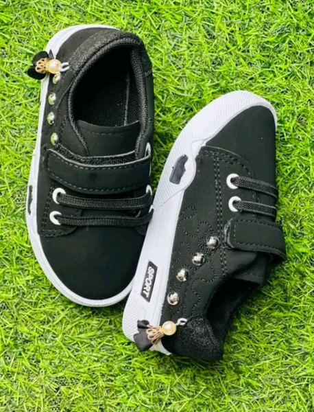 Kids sneakers