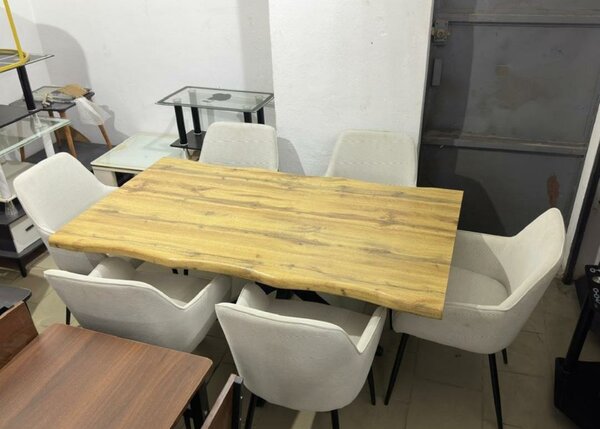 Table à manger avec chaises