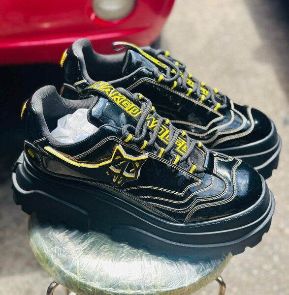 Sneaker