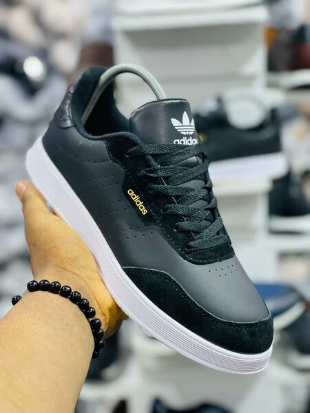 Chaussures Adidas