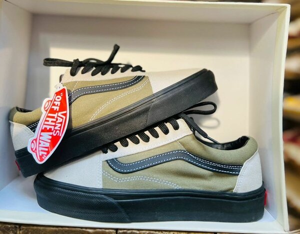 Vans Off The Wall