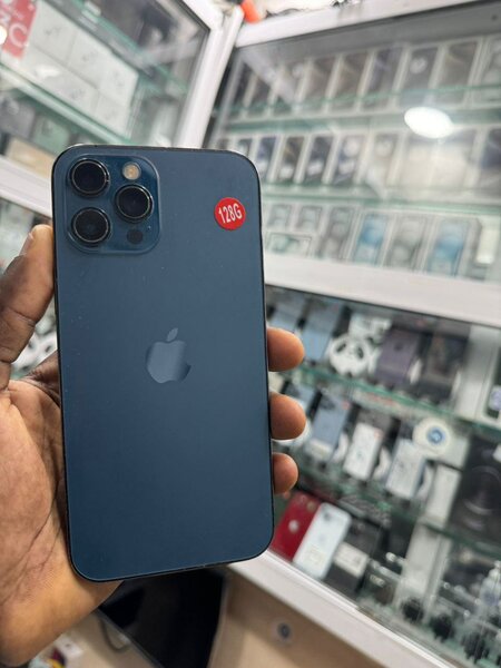 iPhone 12 Pro Max 128giga   250.000.  0768715963