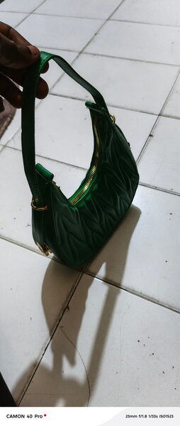 Sac à main vert élégant