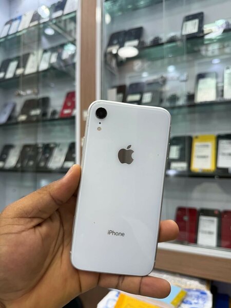 iPhone XR