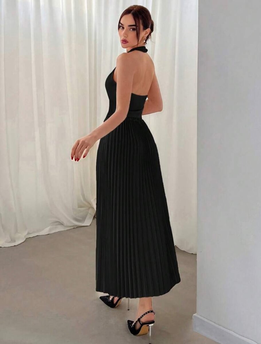 Halter Neck Single Breasted Vest And Pleated Skirt Two Piece