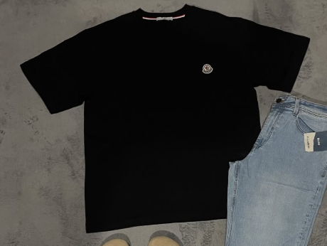 T-shirt size M