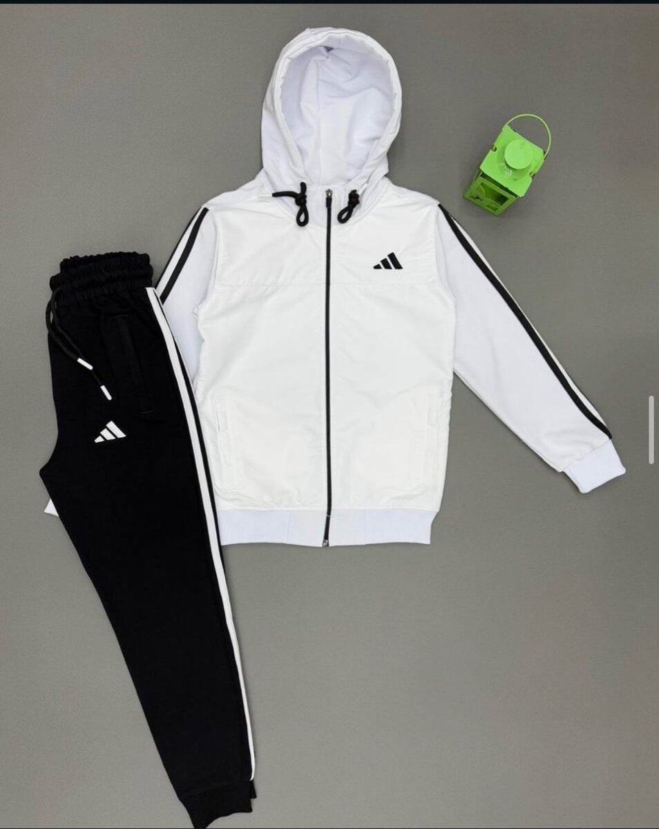 Спортивные костюмы adidas Nike
