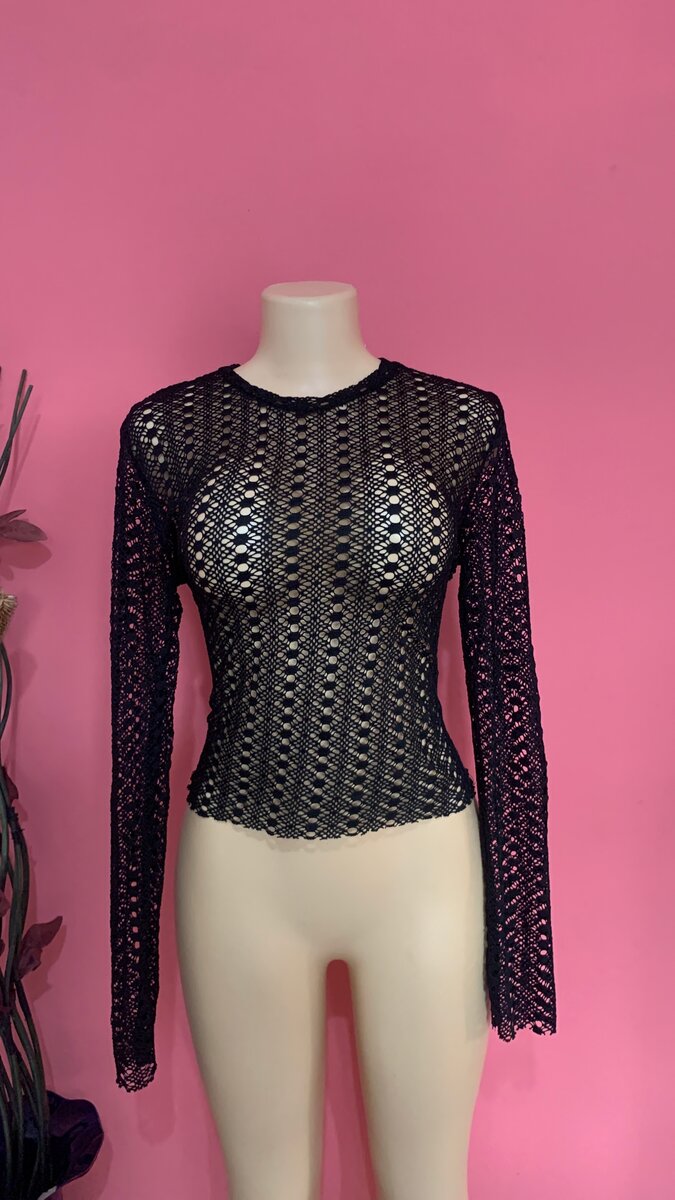 Top en dentelle noir chic