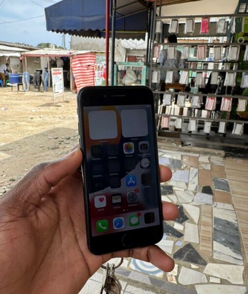 Apple iPhone Noir 32Go