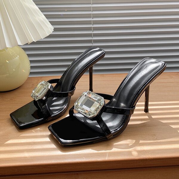 Classic heels
