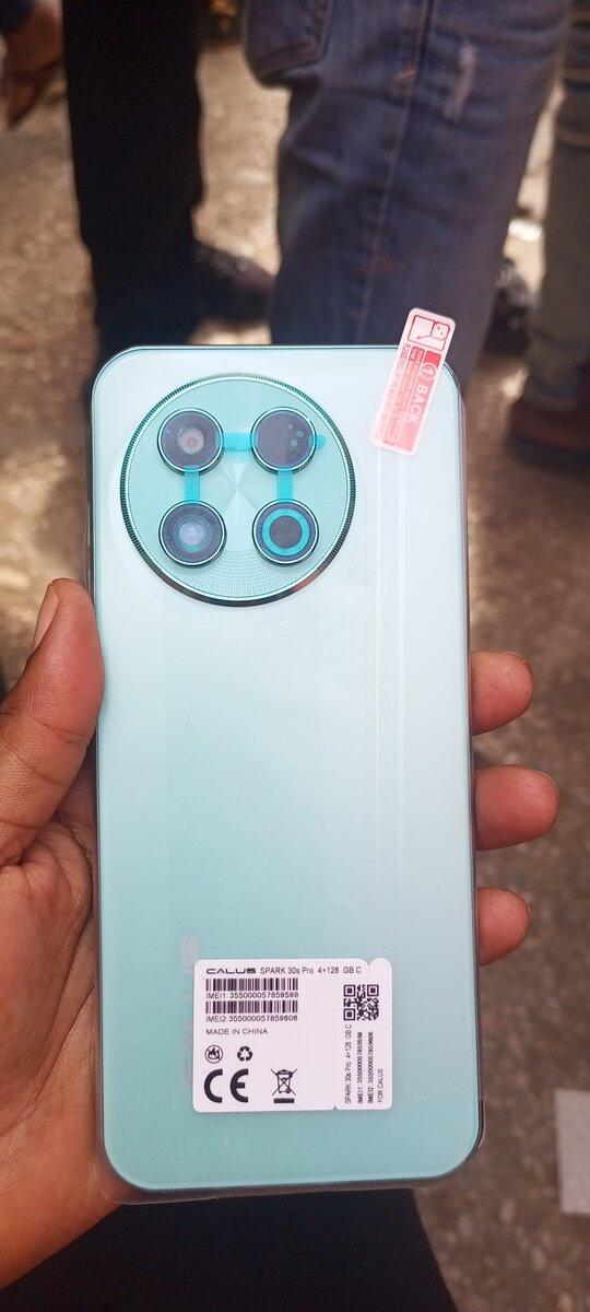Spark 30 pro
