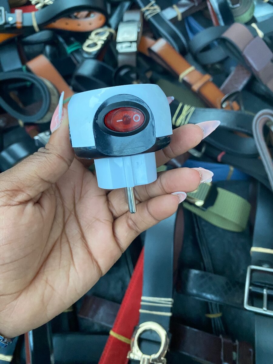 Adaptateur de Prise Universel