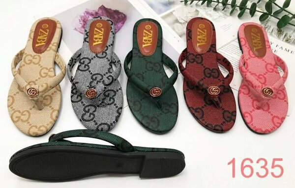 Ladies slippers
