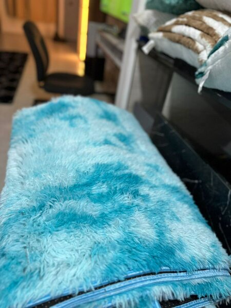 FLUFFY CENTRE RUG