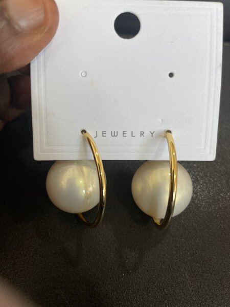 Ballin earring