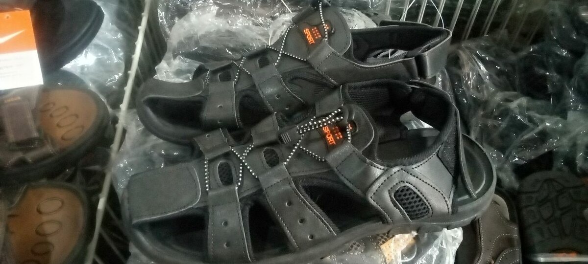 Uncle rich sandles