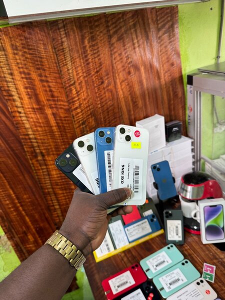 iPhone 12 casi neuf