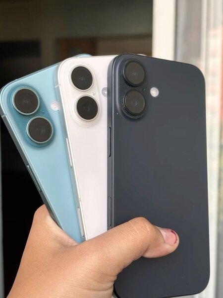 iPhone 16