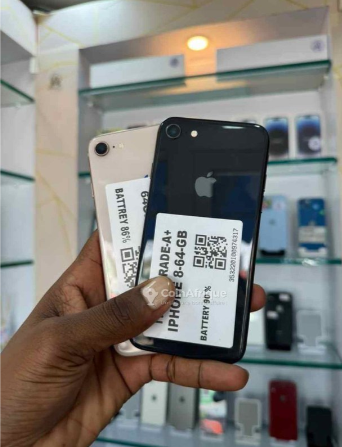 iPhone 8 - 64Gb