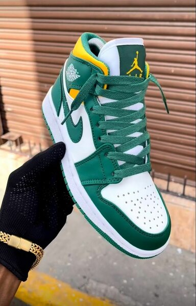 Sneakers