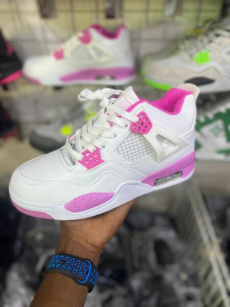Jordan 4s
