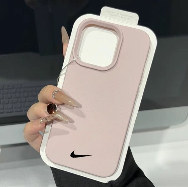Новое поступление на чехолы NIKE