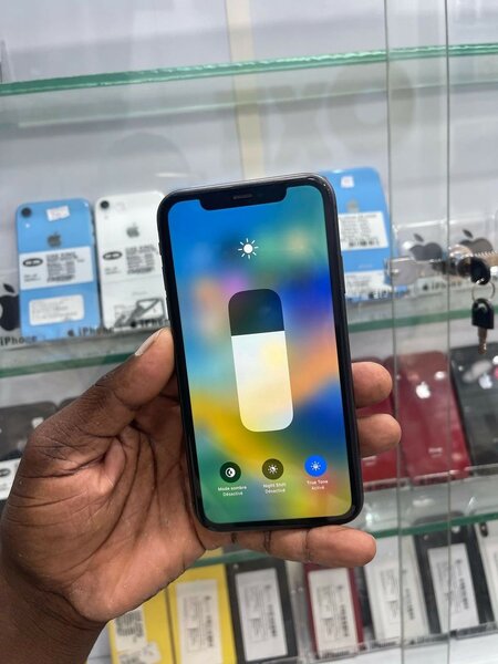Smartphone Noir Dernier Modèle