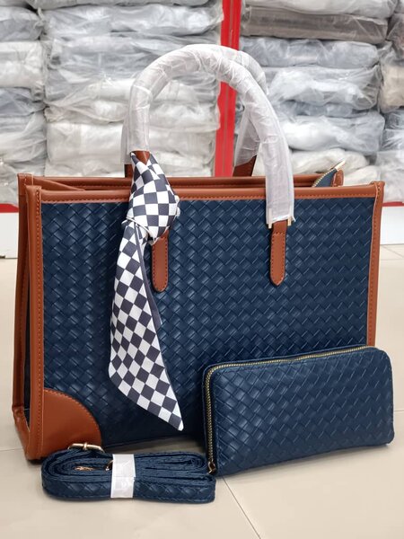 Classic hand bag